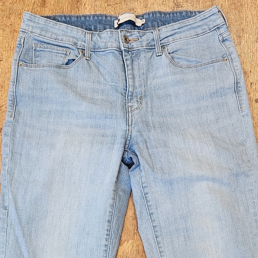 LEVI'S Bermuda Shorts - Sz 12 - Picture 2 of 7